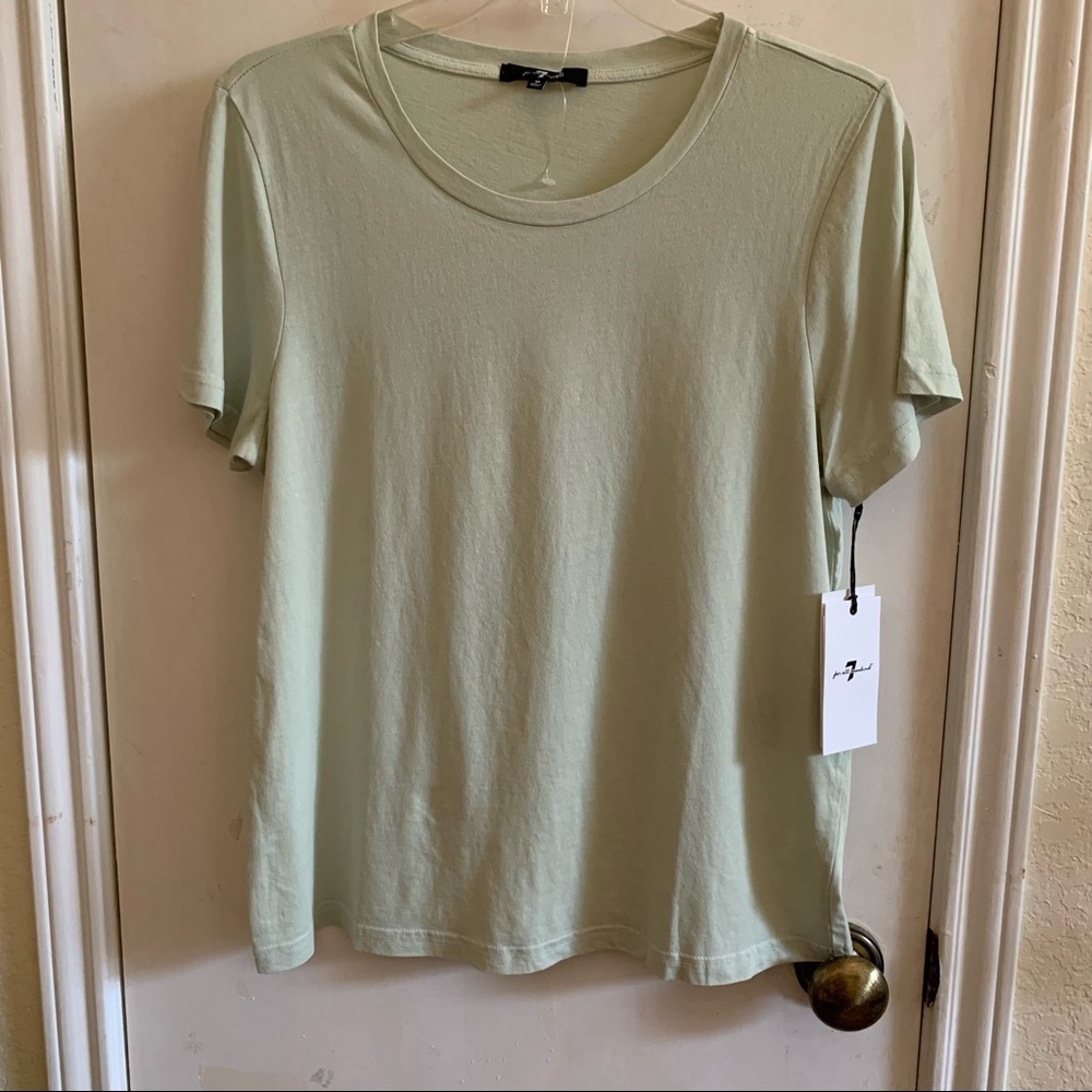 NWT 7 for all mankind’ woman light green t-shirt. Short sleeves, size M